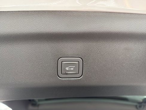 New 2026 Chevrolet Suburban LT w/ Comfort Package image 36