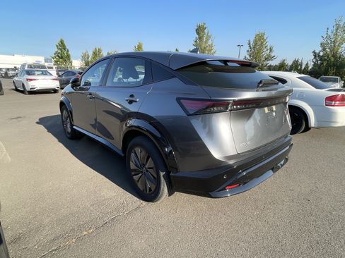 Used 2024 Nissan Ariya AWD image 2