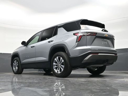Used 2025 Chevrolet Equinox LT w/ Safety and Technology Package FWD image 23