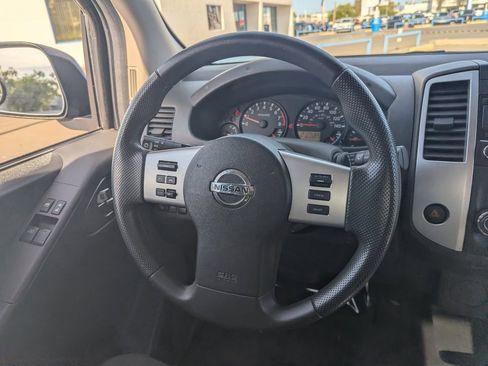 Used 2017 Nissan Frontier SV image 15