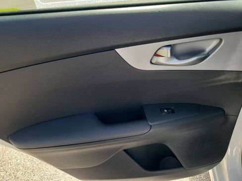 Used 2023 Kia Forte LXS FWD image 12