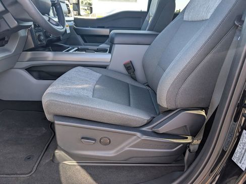 New 2026 Ford F250 XLT w/ FX4 Off-Road Package image 8