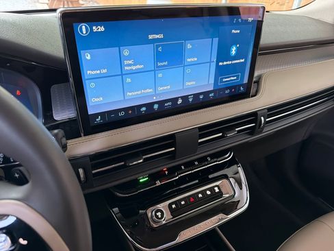 Used 2023 Lincoln Corsair FWD image 26