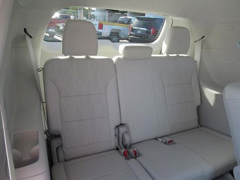 New 2026 Buick Enclave Avenir w/ Super Cruise Package image 34