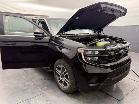 New 2026 Ford Expedition Active AWD/4WD image 14