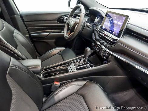 Used 2022 Jeep Compass Altitude image 24