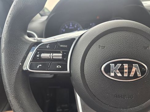 Used 2020 Kia Forte LXS FWD image 19