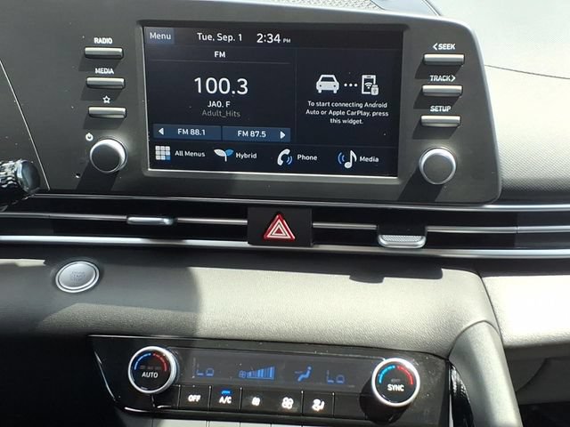 Used 2026 Hyundai Elantra Hybrid FWD image 17
