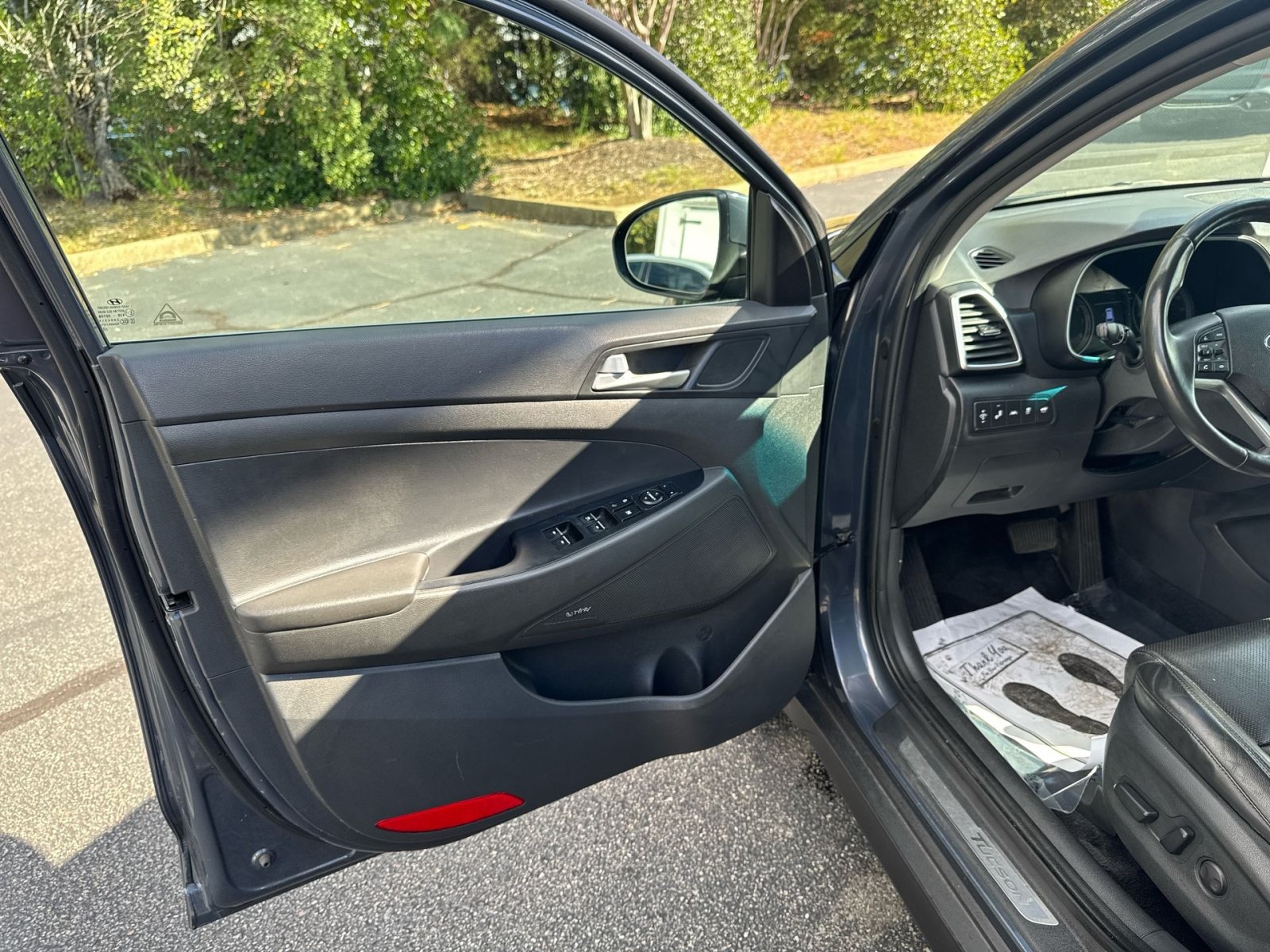 Used 2021 Hyundai Tucson Limited w/ Cargo Package FWD image 8