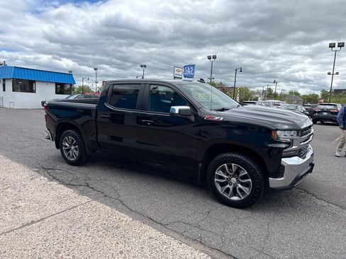 Used 2022 Chevrolet Silverado 1500 LT AWD/4WD image 5