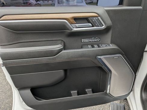 Used 2024 Chevrolet Silverado 1500 High Country w/ High Country Premium Package image 20