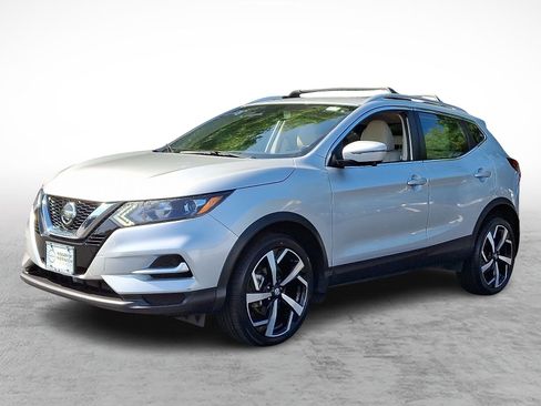 Certified 2022 Nissan Rogue Sport SL image 3