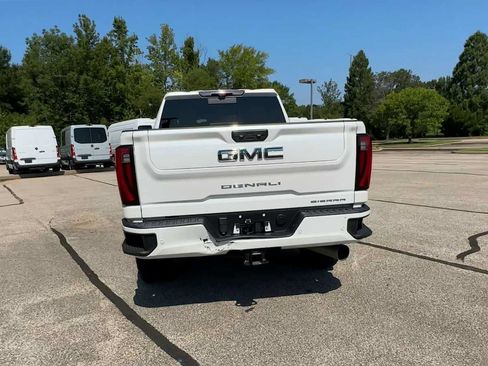 Certified 2025 GMC Sierra 2500 Denali Ultimate AWD/4WD image 7