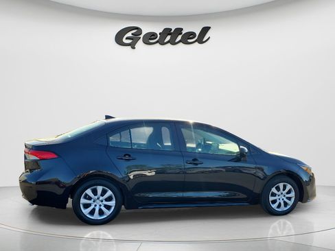 Used 2022 Toyota Corolla LE image 11