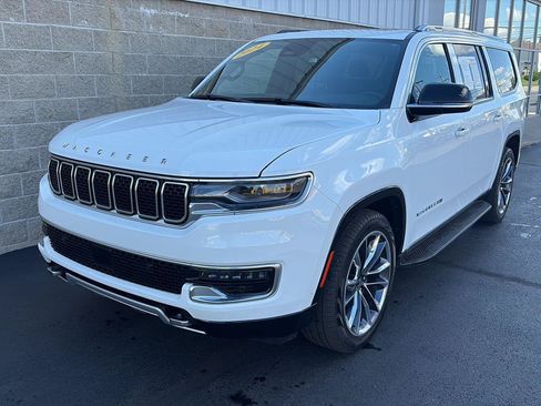 Used 2024 Jeep Wagoneer L Series II w/ Premium Group I AWD/4WD image 47