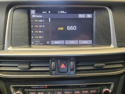 Used 2020 Kia Optima LX FWD image 25