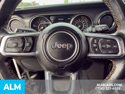Used 2022 Jeep Wrangler Unlimited Sahara AWD/4WD image 32
