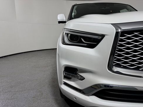 Used 2024 INFINITI QX80 Luxe w/ Cargo Package image 4