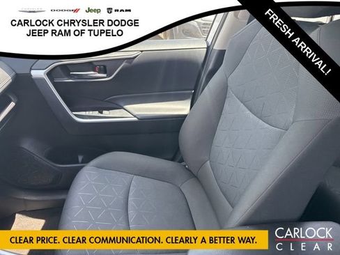 Used 2024 Toyota RAV4 XLE FWD image 25