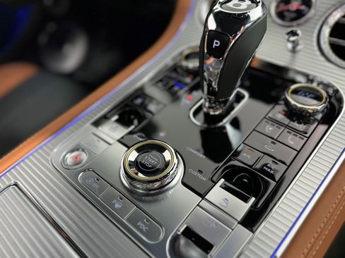 Used 2024 Bentley Continental GT V8 AWD/4WD image 26