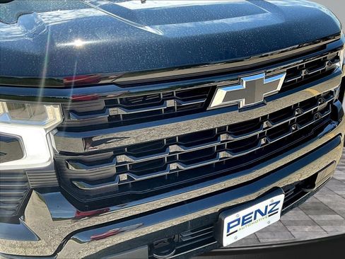 Used 2022 Chevrolet Silverado 1500 RST AWD/4WD image 36