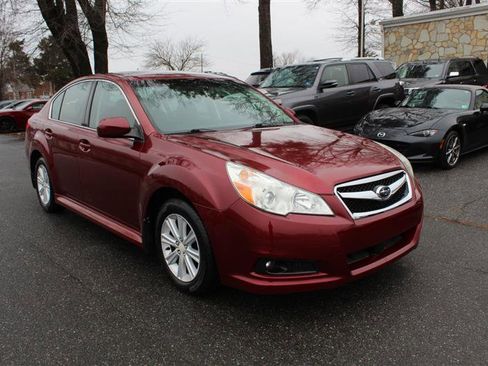 Used 2010 Subaru Legacy 2.5i Premium image 10