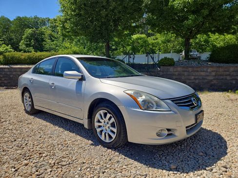 Used 2010 Nissan Altima 2.5 S FWD image 22