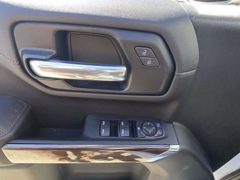 Used 2021 Chevrolet Silverado 1500 LT Trail Boss w/ Bed Protection Package image 17