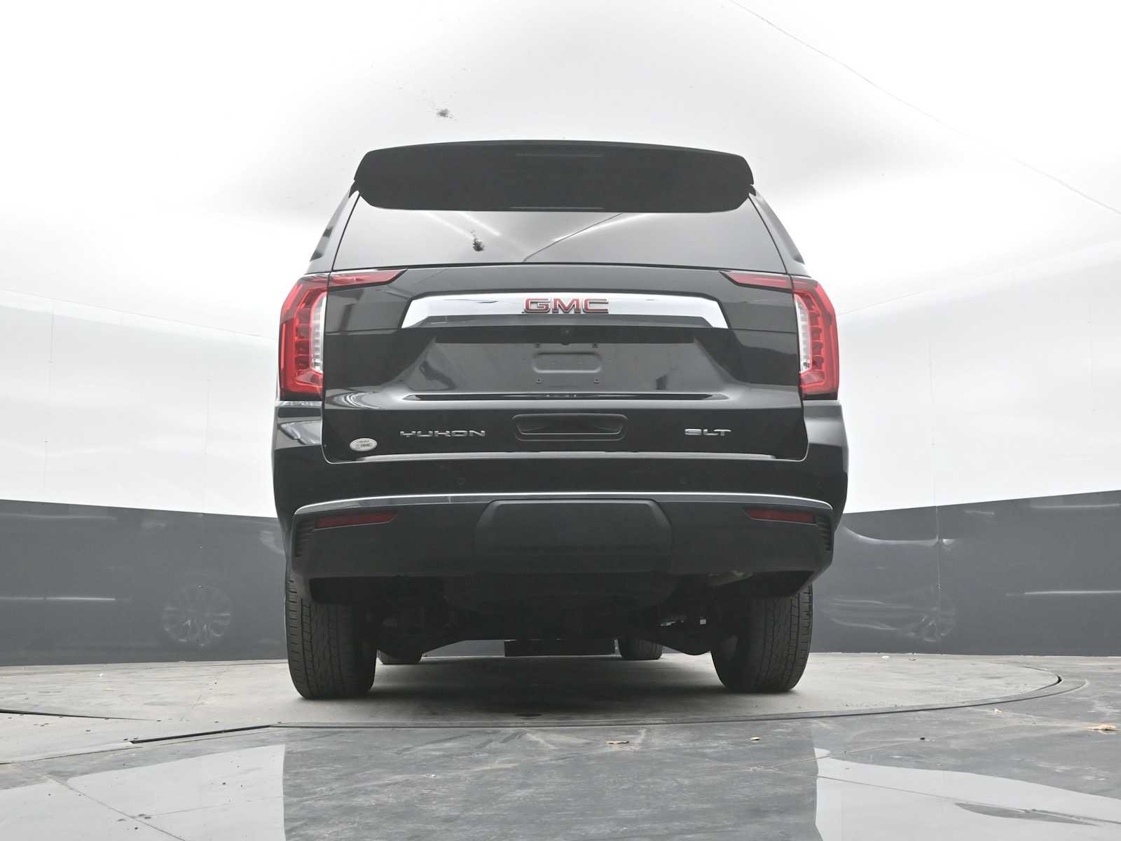 Used 2024 GMC Yukon XL SLT w/ SLT Luxury Package AWD/4WD image 47