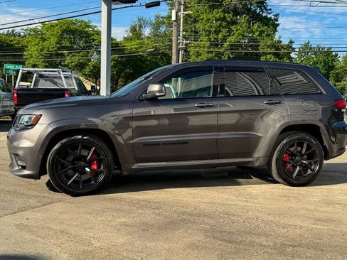 Used 2021 Jeep Grand Cherokee SRT AWD/4WD image 6