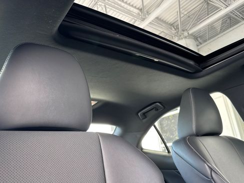 Used 2014 Lexus IS 250 w/ F-Sport Package RWD image 20