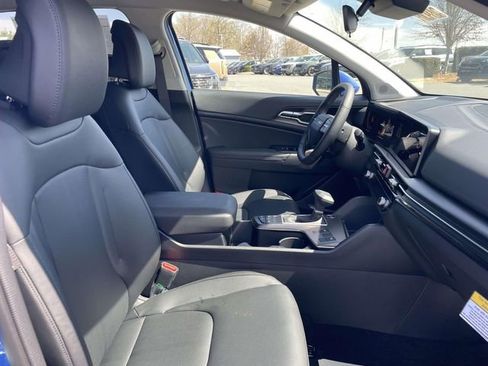 New 2026 Kia Sportage EX FWD image 17