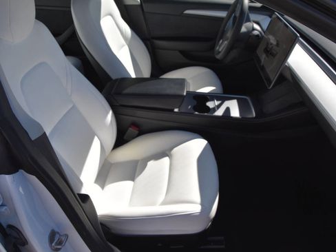 Used 2023 Tesla Model 3 Standard Range image 11