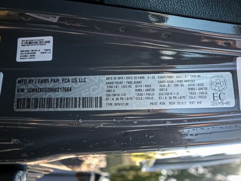 Used 2022 Jeep Wrangler Unlimited Sahara image 34