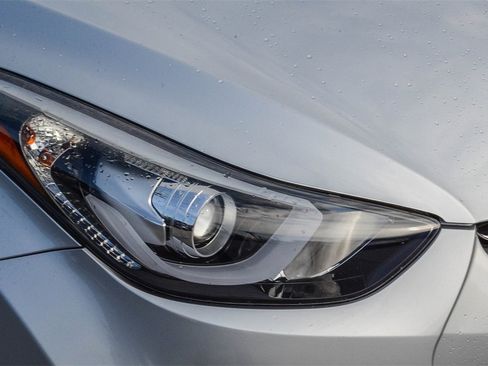 Used 2014 Hyundai Elantra Limited image 11