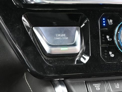 Used 2024 GMC Sierra 2500 Denali Ultimate AWD/4WD image 20