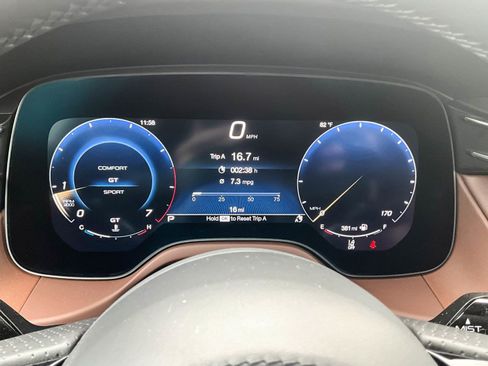 Used 2024 Maserati Grecale GT image 12