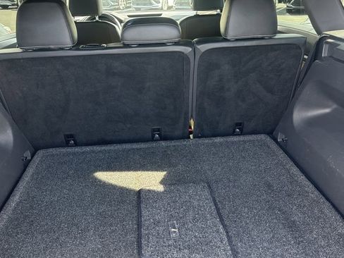 Used 2022 Volkswagen Atlas Cross Sport SE image 23