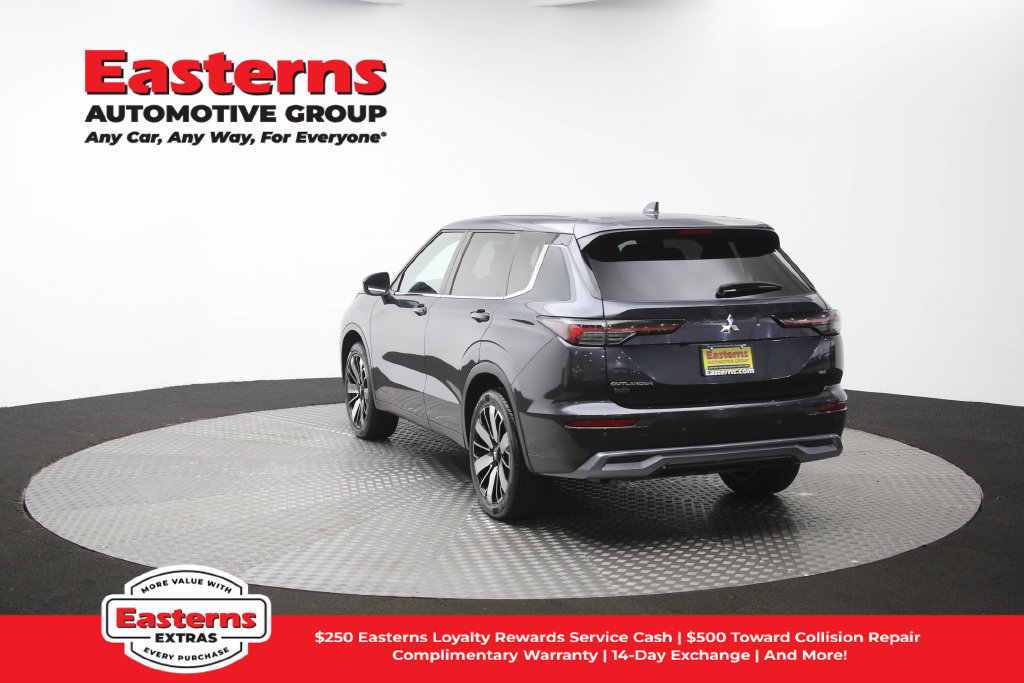 Used 2025 Mitsubishi Outlander SE FWD image 67