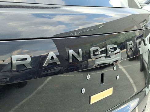 New 2025 Land Rover Range Rover SE AWD/4WD image 21