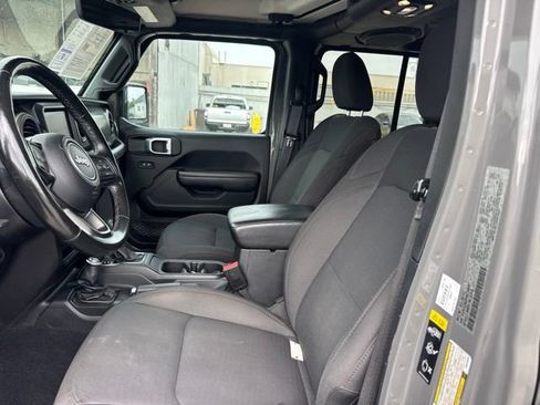 Used 2022 Jeep Wrangler Unlimited Sport AWD/4WD image 9