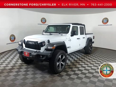 Used 2021 Jeep Gladiator Sport w/ Trailer Tow Package AWD/4WD image 1