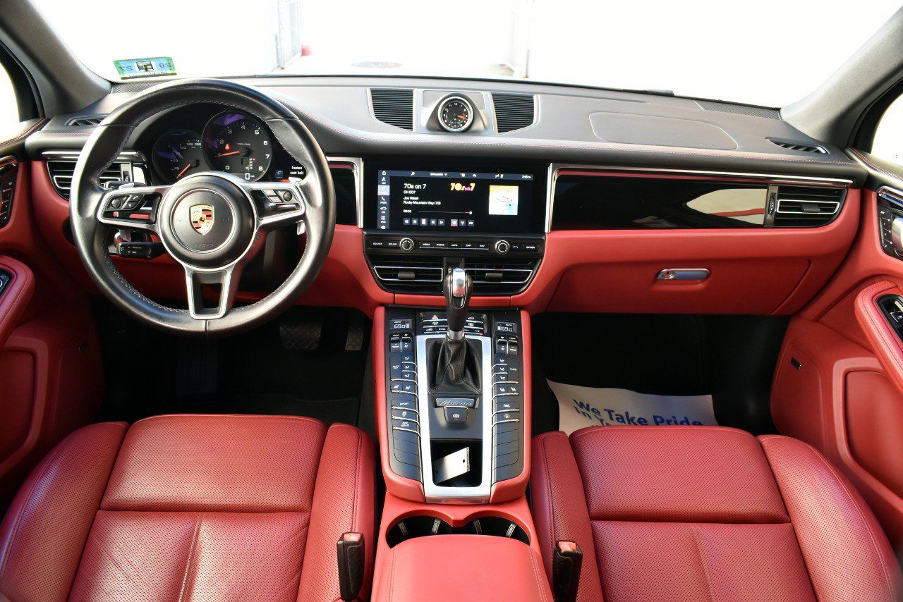 Used 2020 Porsche Macan AWD/4WD image 18