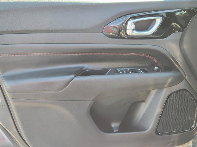 Certified 2022 Jeep Compass Trailhawk w/ Trailhawk Convenience Group AWD/4WD image 20