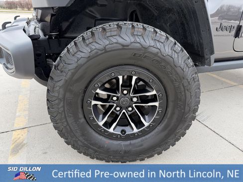 Used 2025 Jeep Wrangler Sport image 9