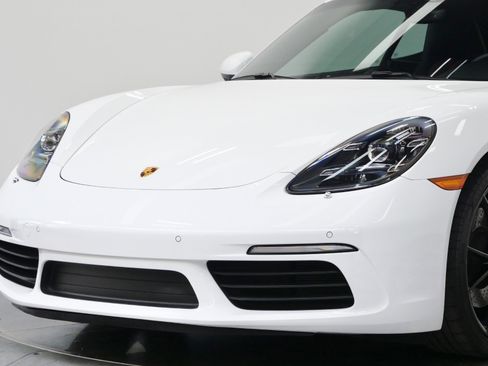 Used 2021 Porsche 718 Cayman RWD image 42