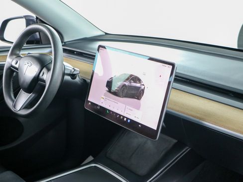 Used 2023 Tesla Model Y Performance AWD/4WD image 23