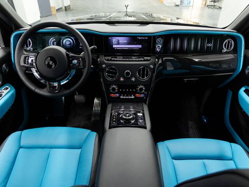 New 2026 Rolls-Royce Cullinan Black Badge image 41