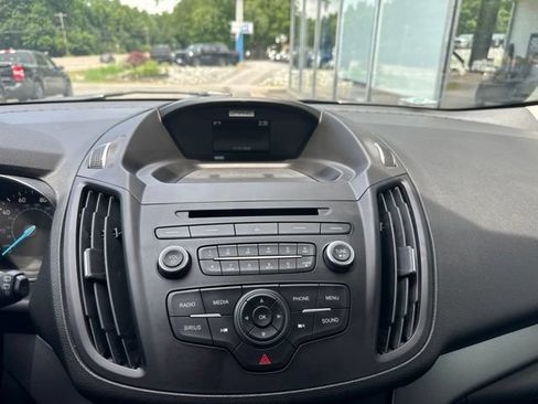 Used 2017 Ford Escape SE AWD/4WD image 19
