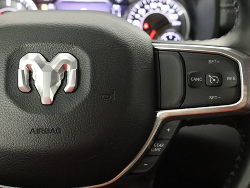 Used 2022 RAM 1500 Laramie AWD/4WD image 10